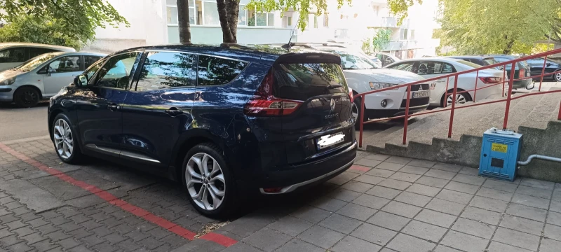Renault Grand scenic, снимка 8 - Автомобили и джипове - 52677923