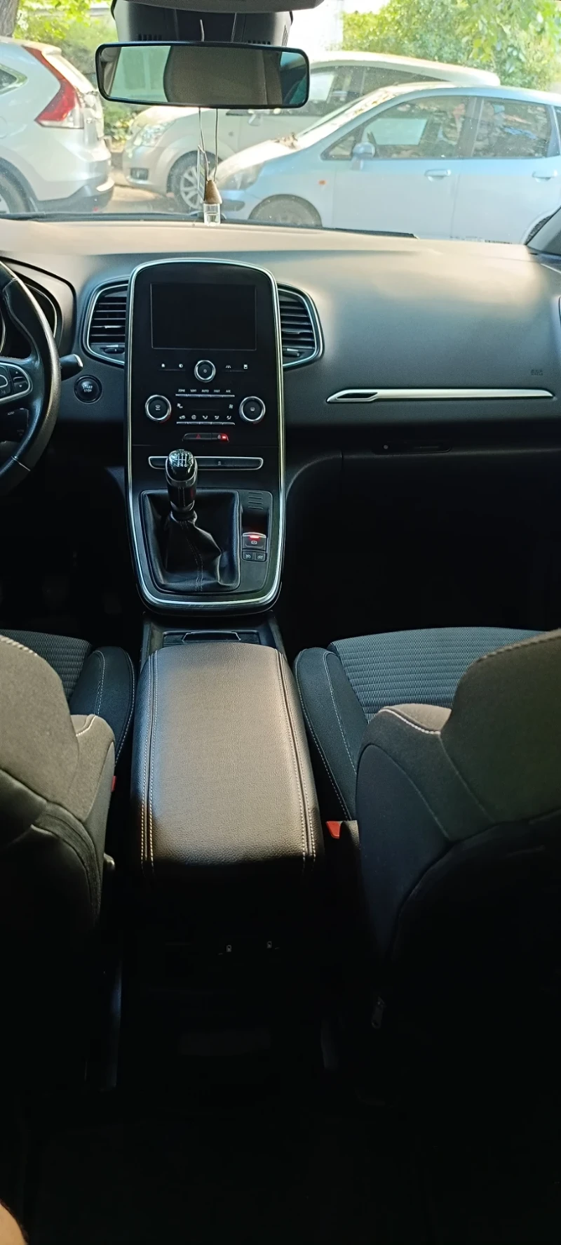 Renault Grand scenic, снимка 2 - Автомобили и джипове - 52677923