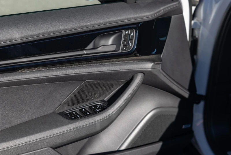 Porsche Panamera 4 E-HYBRID/FACELIFT/SPORT CHRONO/BOSE/LIFT/CARBON/, снимка 6 - Автомобили и джипове - 52153259