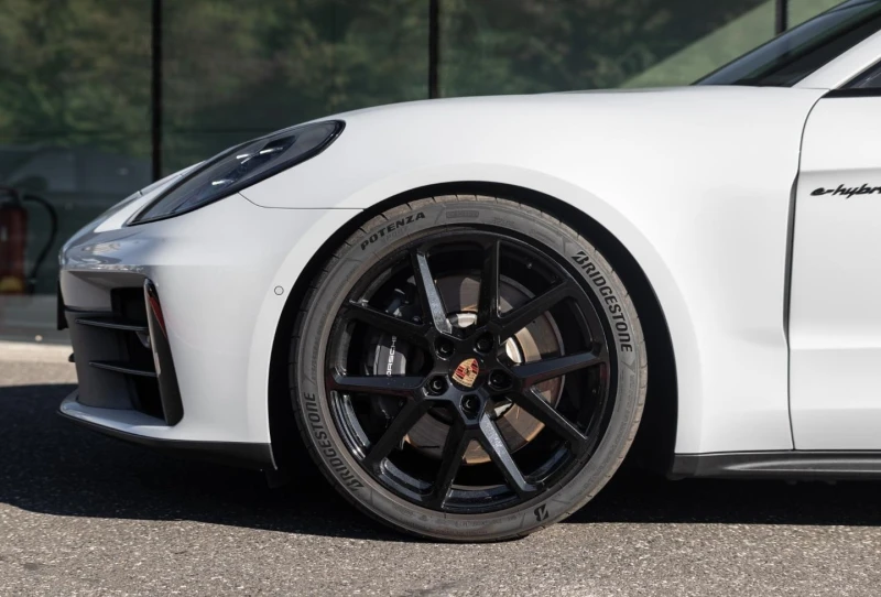 Porsche Panamera 4 E-HYBRID/FACELIFT/SPORT CHRONO/BOSE/LIFT/CARBON/, снимка 4 - Автомобили и джипове - 52153259