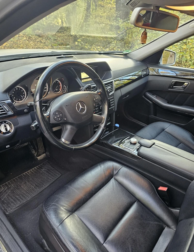 Mercedes-Benz E 350, снимка 5 - Автомобили и джипове - 52346808