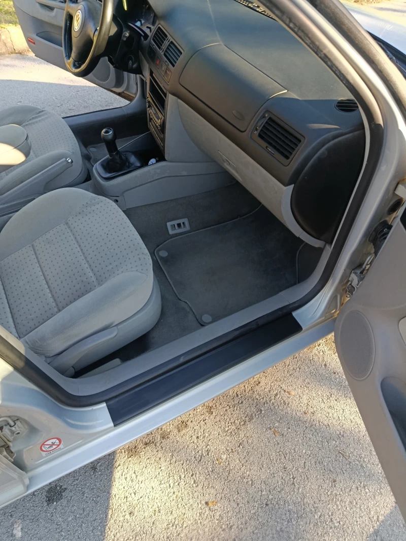 VW Bora, снимка 12 - Автомобили и джипове - 52443902