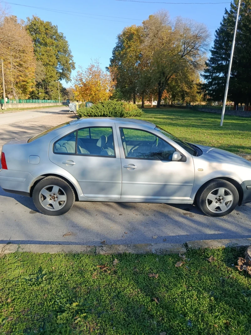 VW Bora, снимка 2 - Автомобили и джипове - 52443902