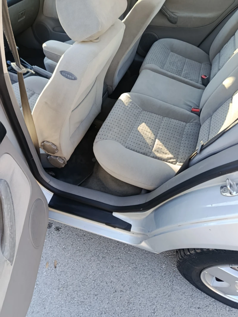 VW Bora, снимка 10 - Автомобили и джипове - 52443902