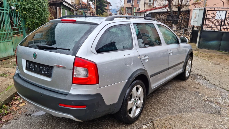 Skoda Octavia SCAUT/2 0 TDI  С.ИСТОРИЯ, снимка 3 - Автомобили и джипове - 52584654