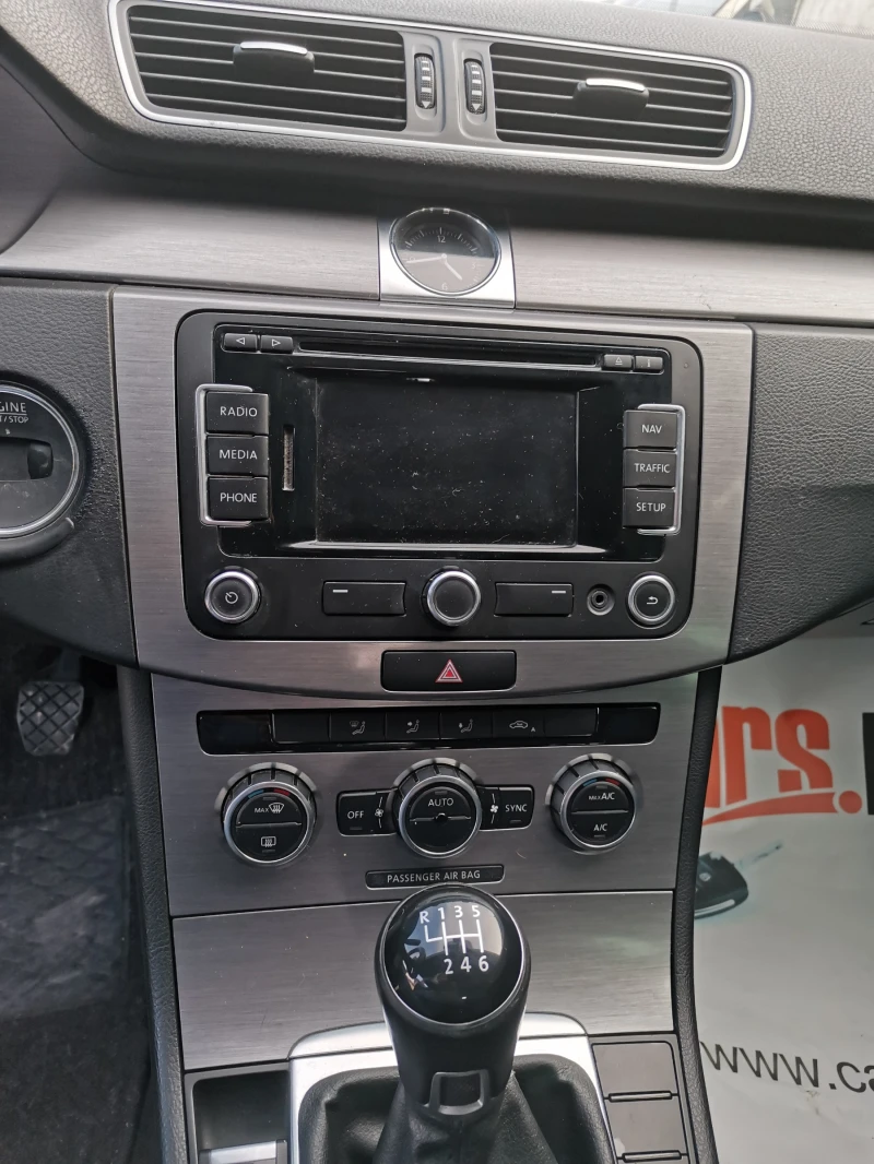 VW Passat  VII FaceLift, снимка 8 - Автомобили и джипове - 52739264