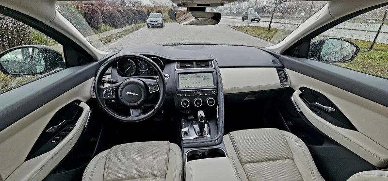 Jaguar E-pace 2.0   4х4  ТОП, снимка 12 - Автомобили и джипове - 53338549