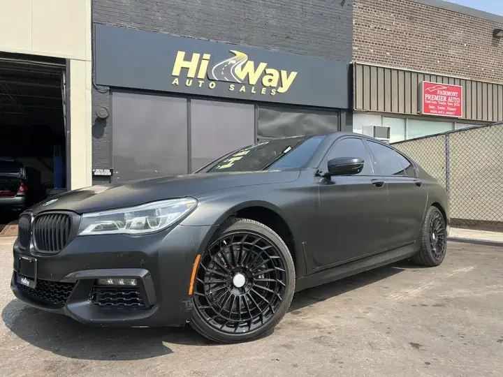 BMW 750 XDRIVE* 360 CAM* ОБДУХ* KEYLESS* , снимка 2 - Автомобили и джипове - 53914171