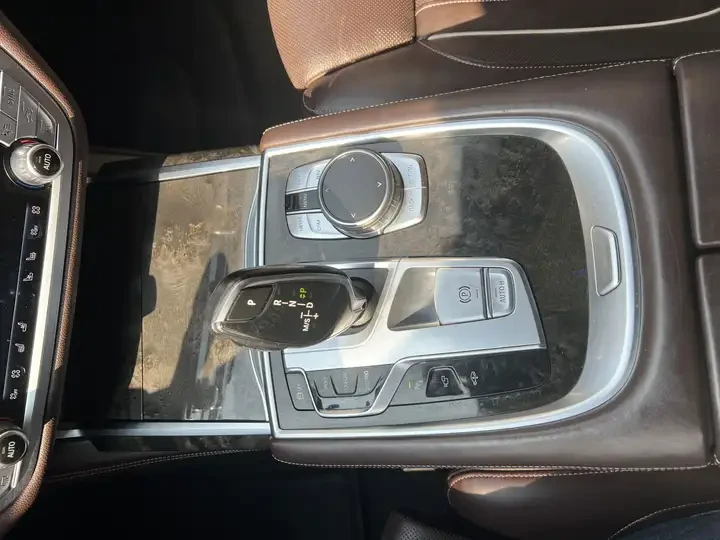 BMW 750 XDRIVE* 360 CAM* ОБДУХ* KEYLESS* , снимка 9 - Автомобили и джипове - 53914171