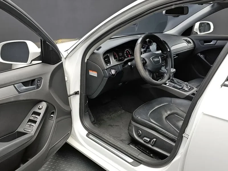 Audi A4 2.0 TDI Quattro, снимка 11 - Автомобили и джипове - 54143675