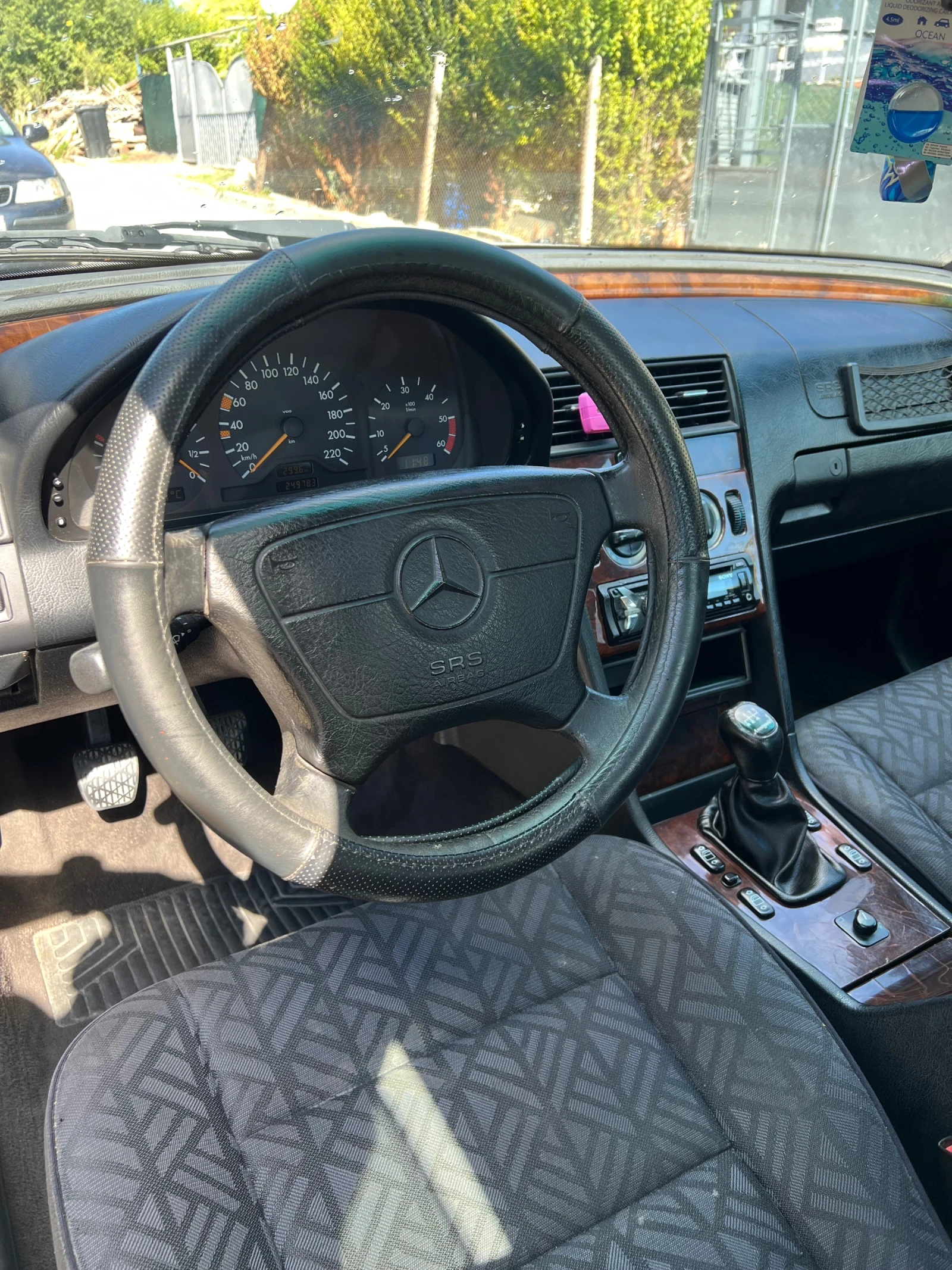 Mercedes-Benz C 250  - изображение 7