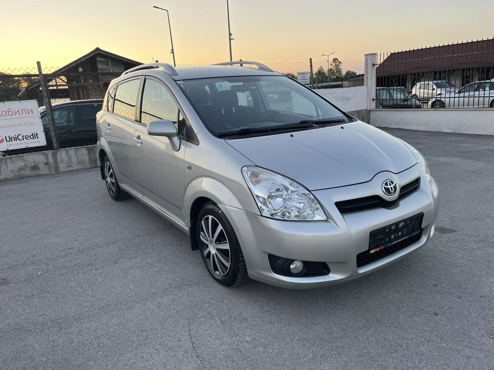 Toyota Corolla verso 2.2 D4D 136к 6 СКОРОСТИ КЛИМАТРОНИК - изображение 3