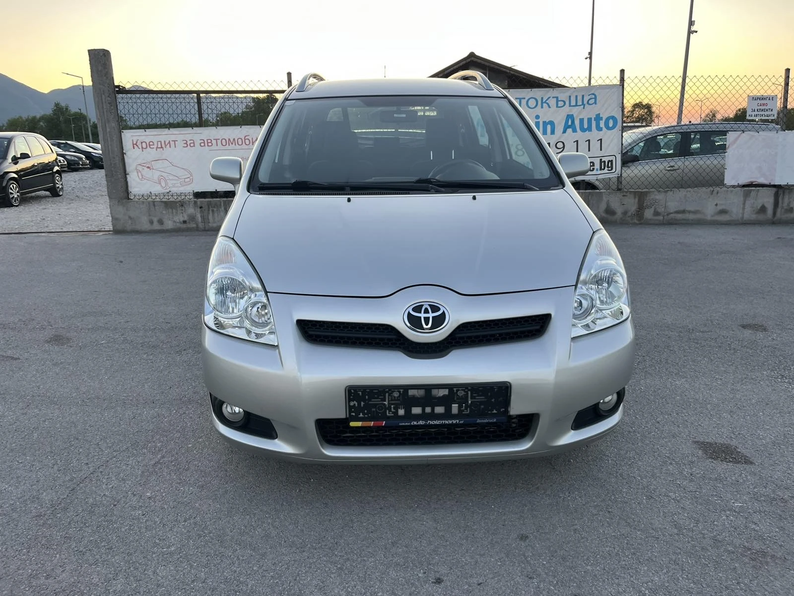 Toyota Corolla verso 2.2 D4D 136к 6 СКОРОСТИ КЛИМАТРОНИК - изображение 2