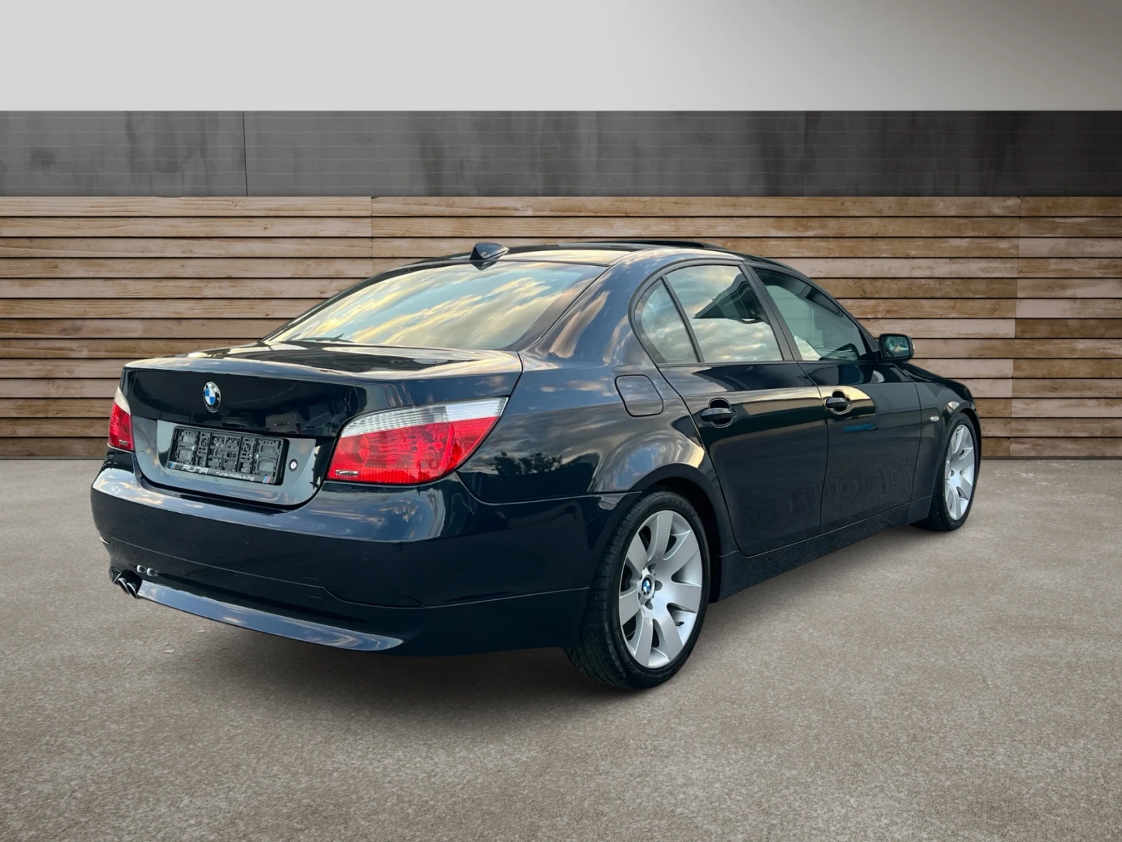 BMW 530 i СЪСТОЯНИЕ - КАТО НОВ - изображение 4