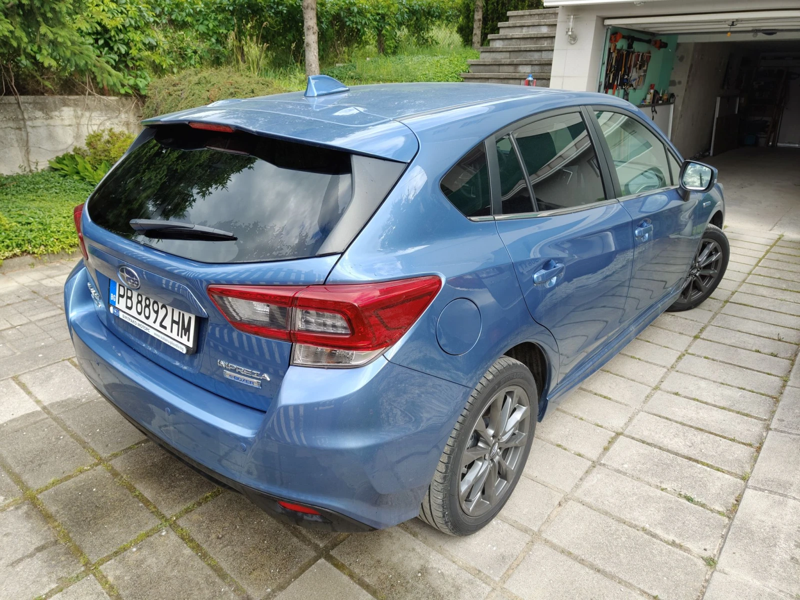 Subaru Impreza e-boxer 2.0i Premium - изображение 4