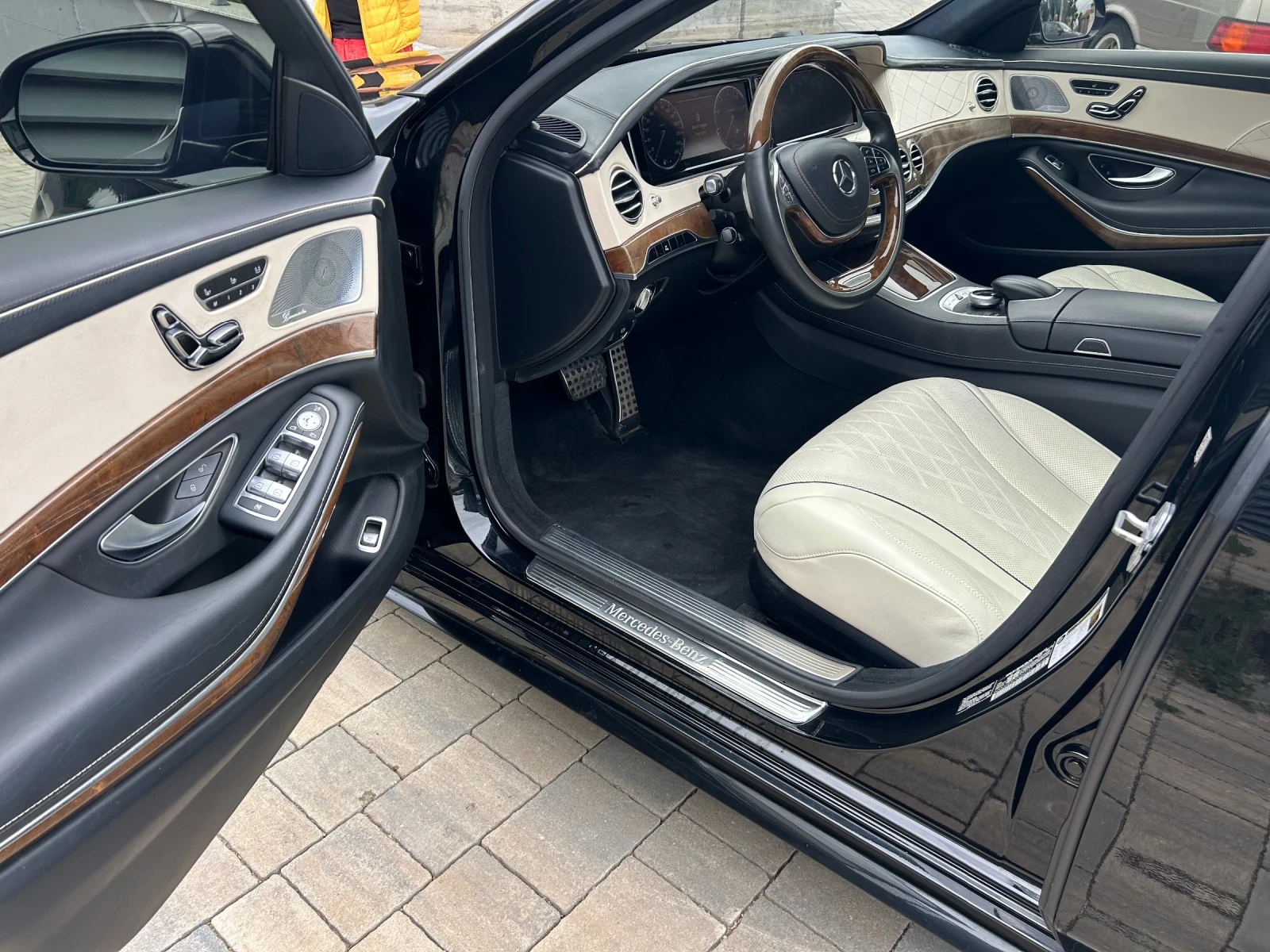 Mercedes-Benz S 550 4 Matik - изображение 9