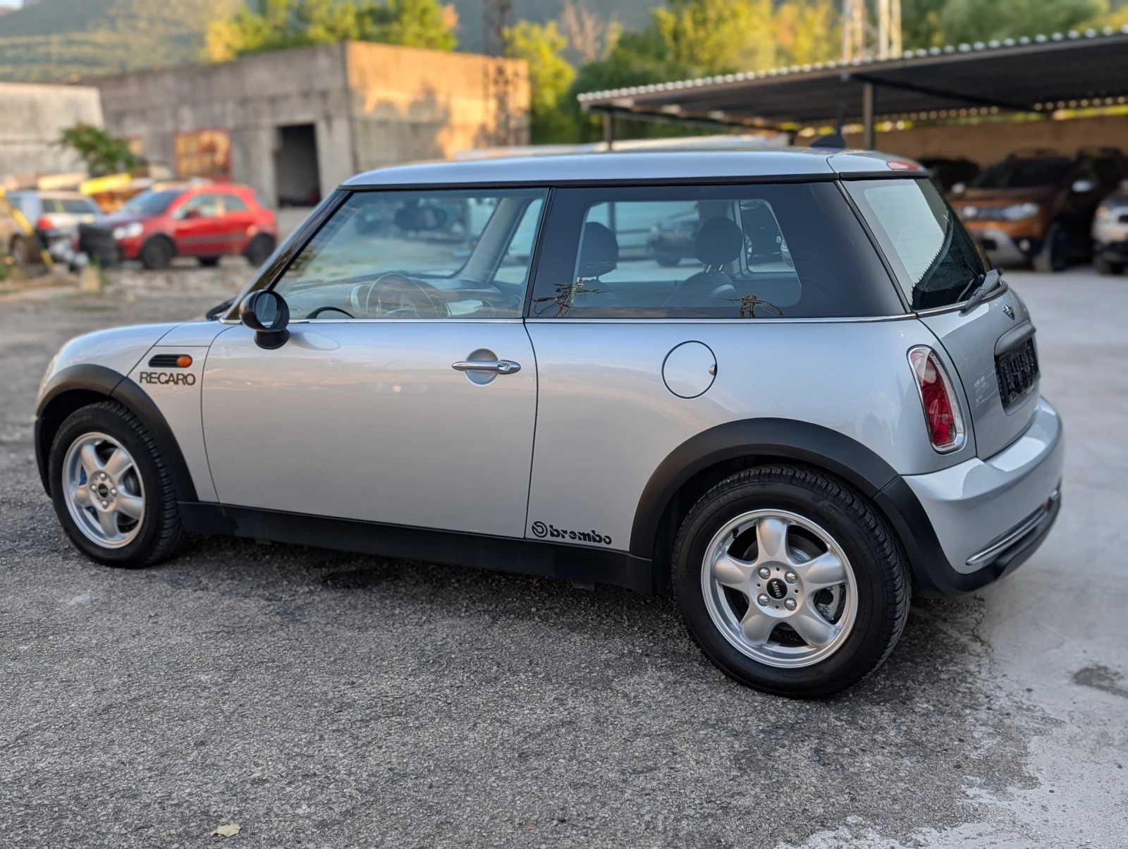 Mini Cooper 1.6i One R50 - изображение 3