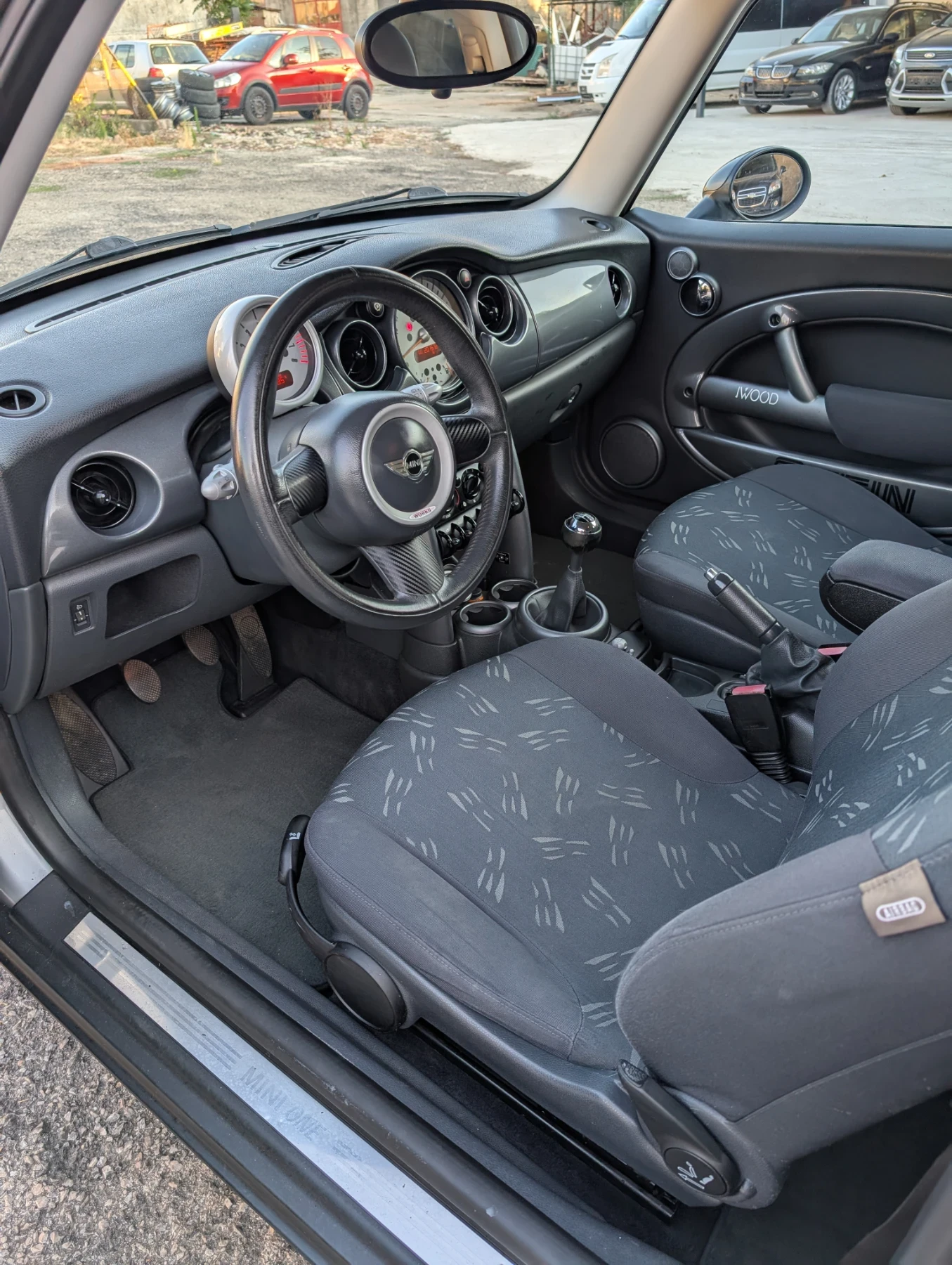 Mini Cooper 1.6i One R50 - изображение 7