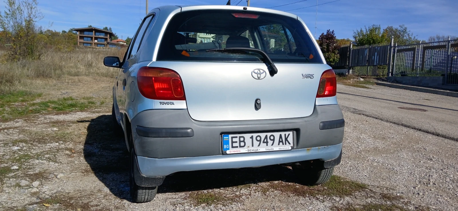 Toyota Yaris 1.0 - изображение 8