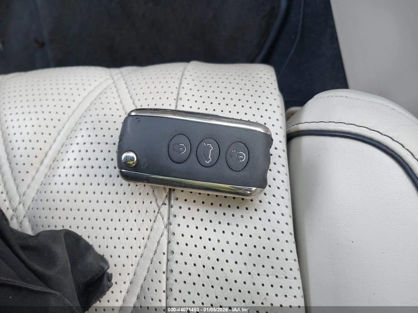 Bentley Flying Spur 4l V8 * РЕАЛНА ЦЕНА* , снимка 11 - Автомобили и джипове - 53926730