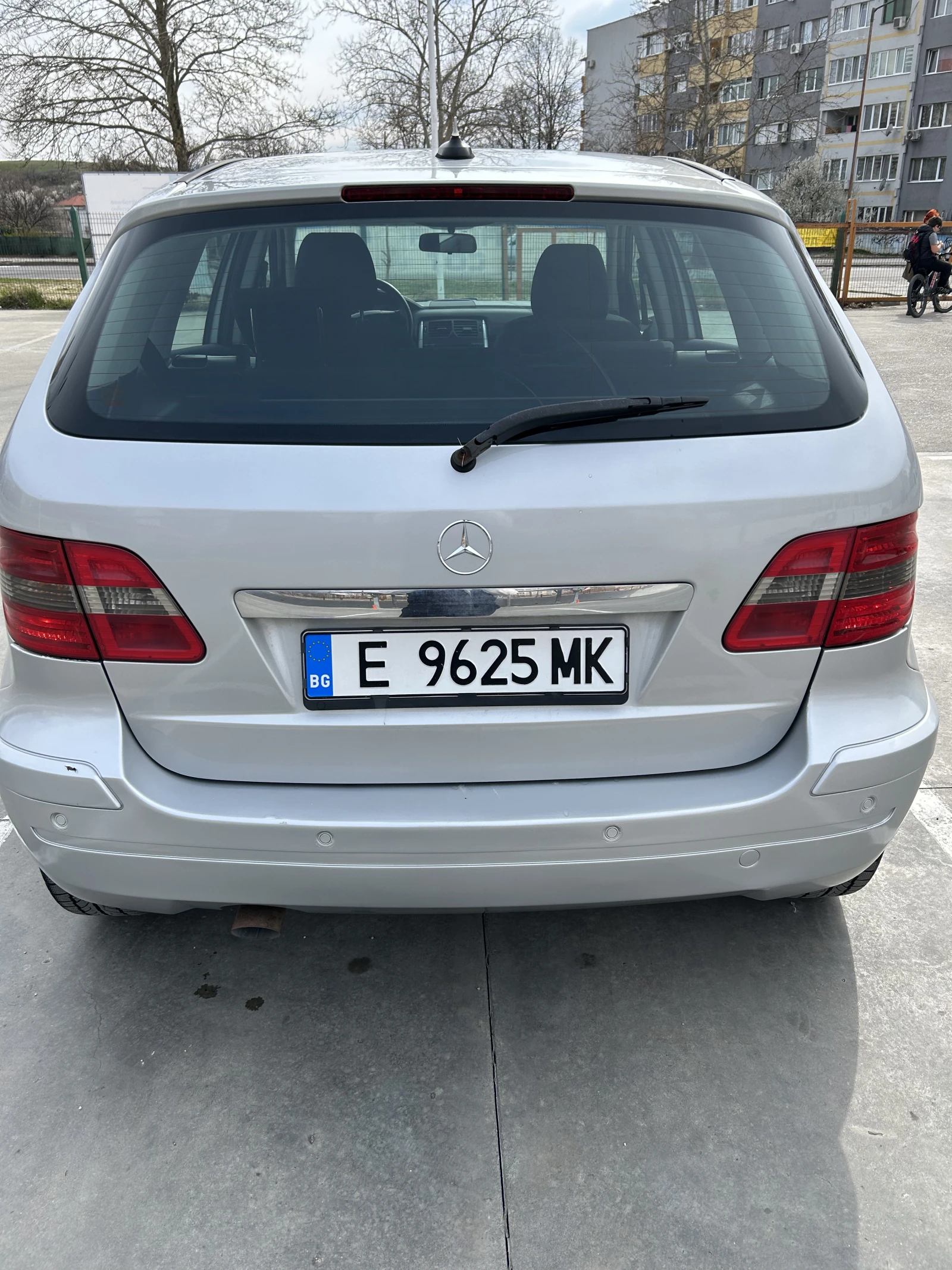 Mercedes-Benz B 180, снимка 2 - Автомобили и джипове - 53936141