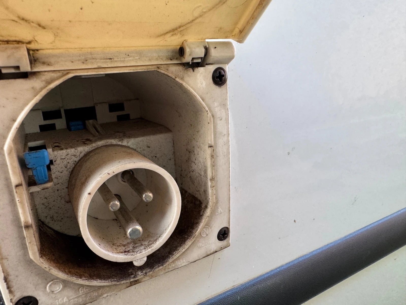 VW Caddy, снимка 11 - Автомобили и джипове - 54114546