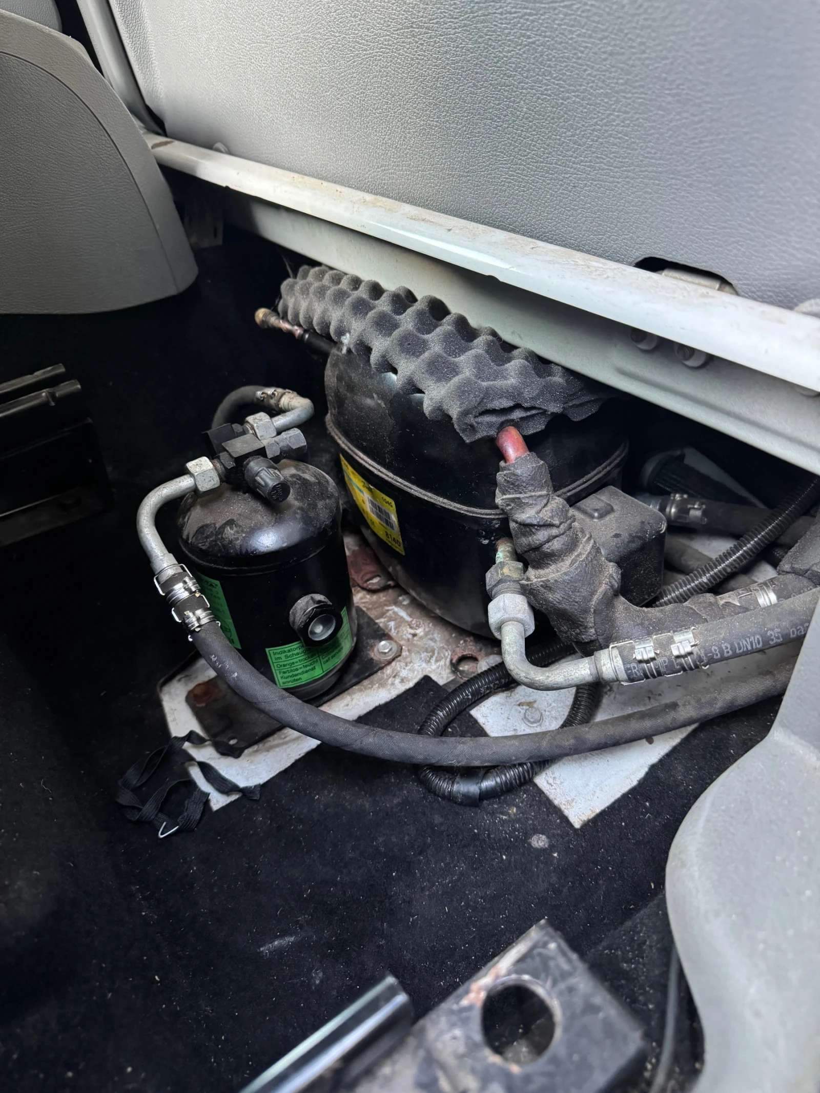 VW Caddy, снимка 12 - Автомобили и джипове - 54114546