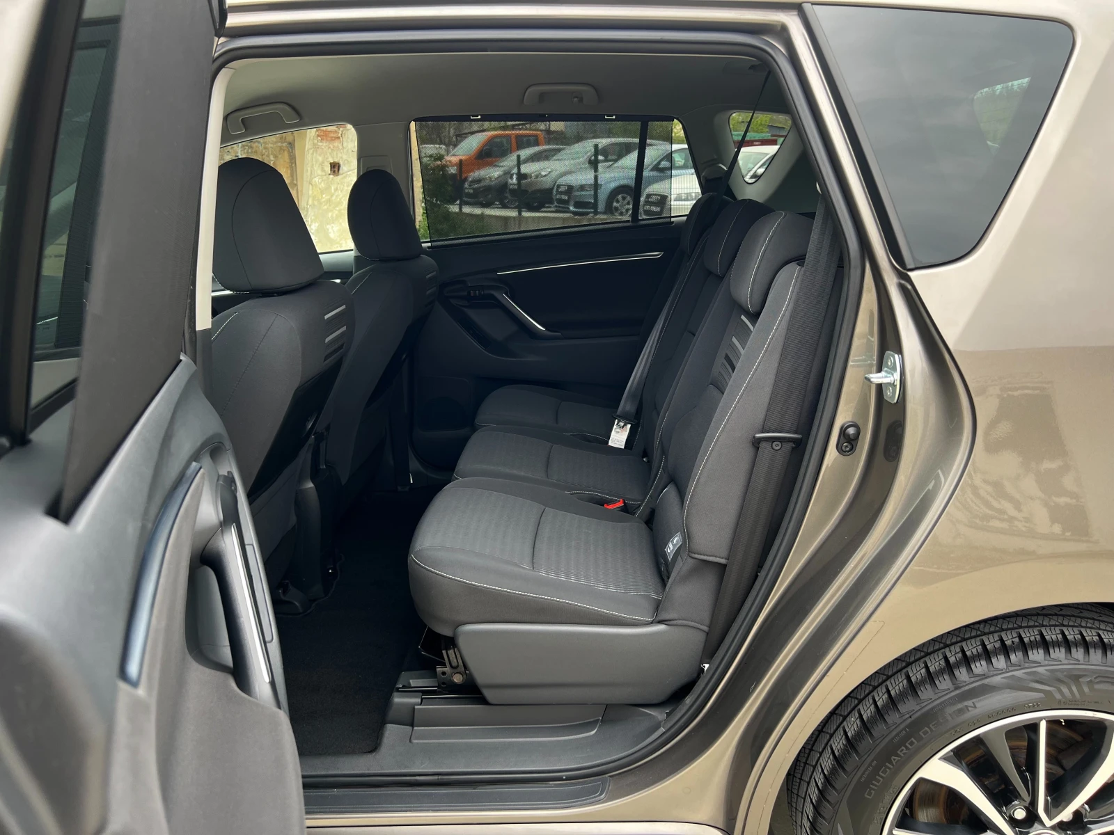 Toyota Verso 1.6d-50th ANNIVERSARY-�������� �������!FULL ������ | Mobile.bg � ����������� 12