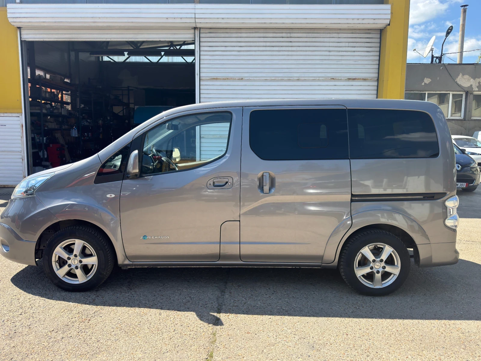 Nissan e-NV200 Evalia, снимка 16 - Автомобили и джипове - 54311393