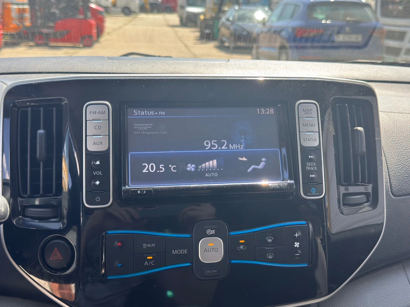 Nissan e-NV200 Evalia, снимка 9 - Автомобили и джипове - 54311393