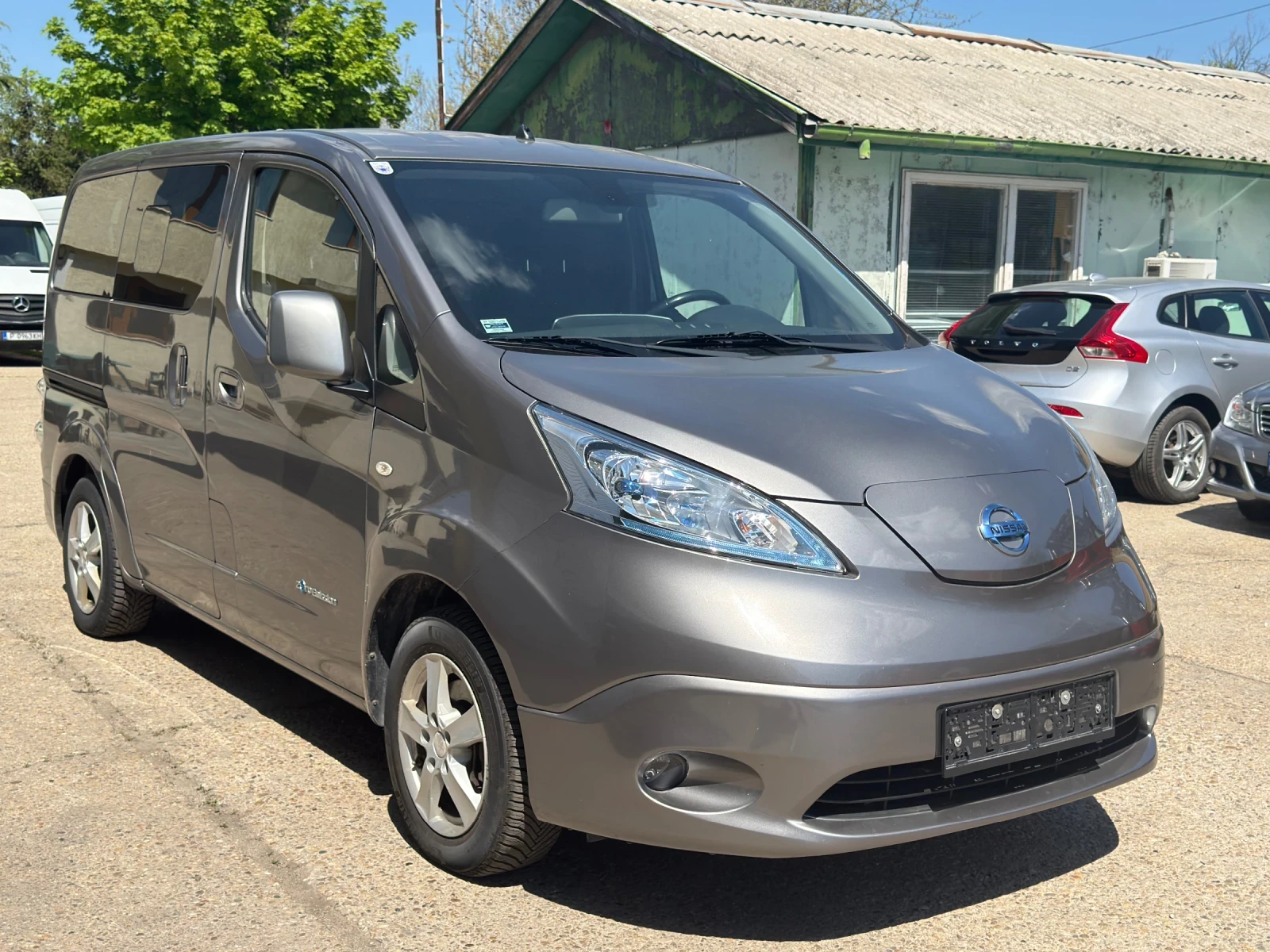 Nissan e-NV200 Evalia, снимка 2 - Автомобили и джипове - 54311393
