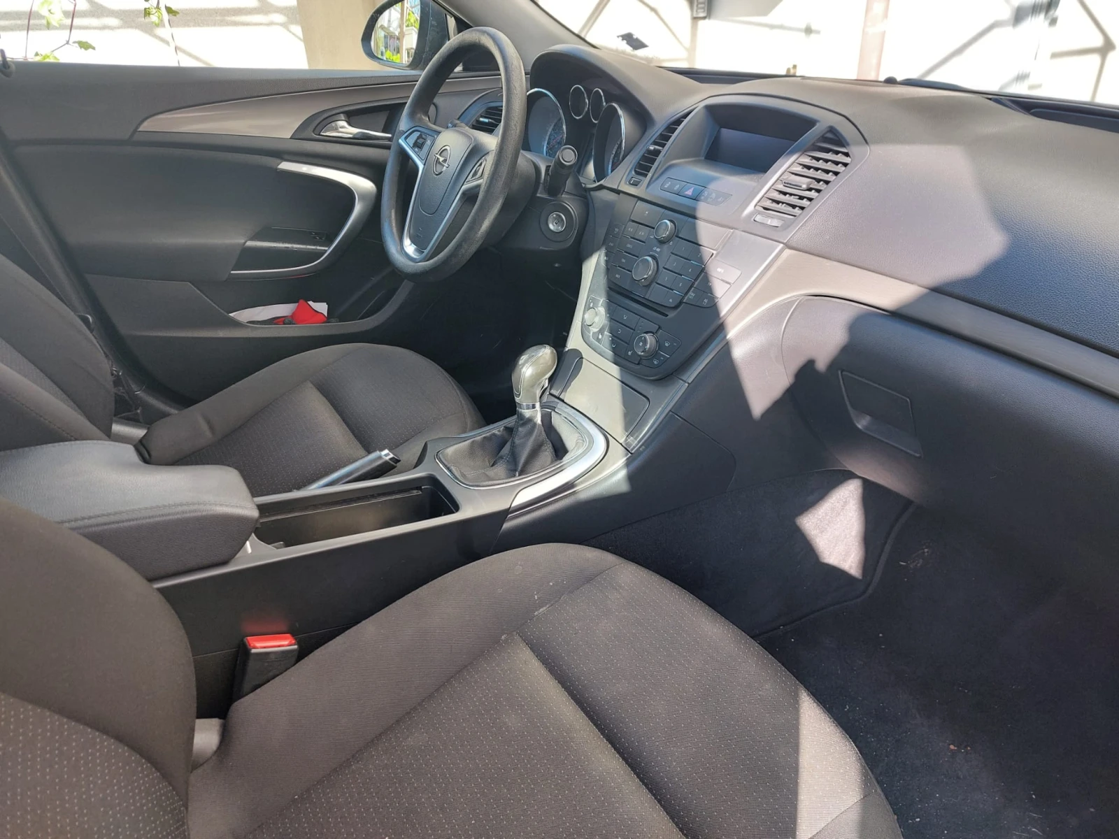 Opel Insignia, снимка 6 - Автомобили и джипове - 54511100