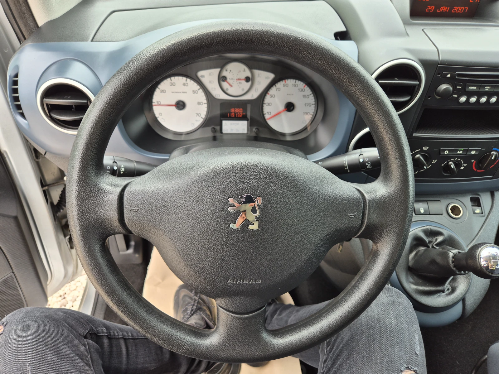 Peugeot Partner * 1.6-120x.км* КАТО НОВА* , снимка 13 - Автомобили и джипове - 54640269