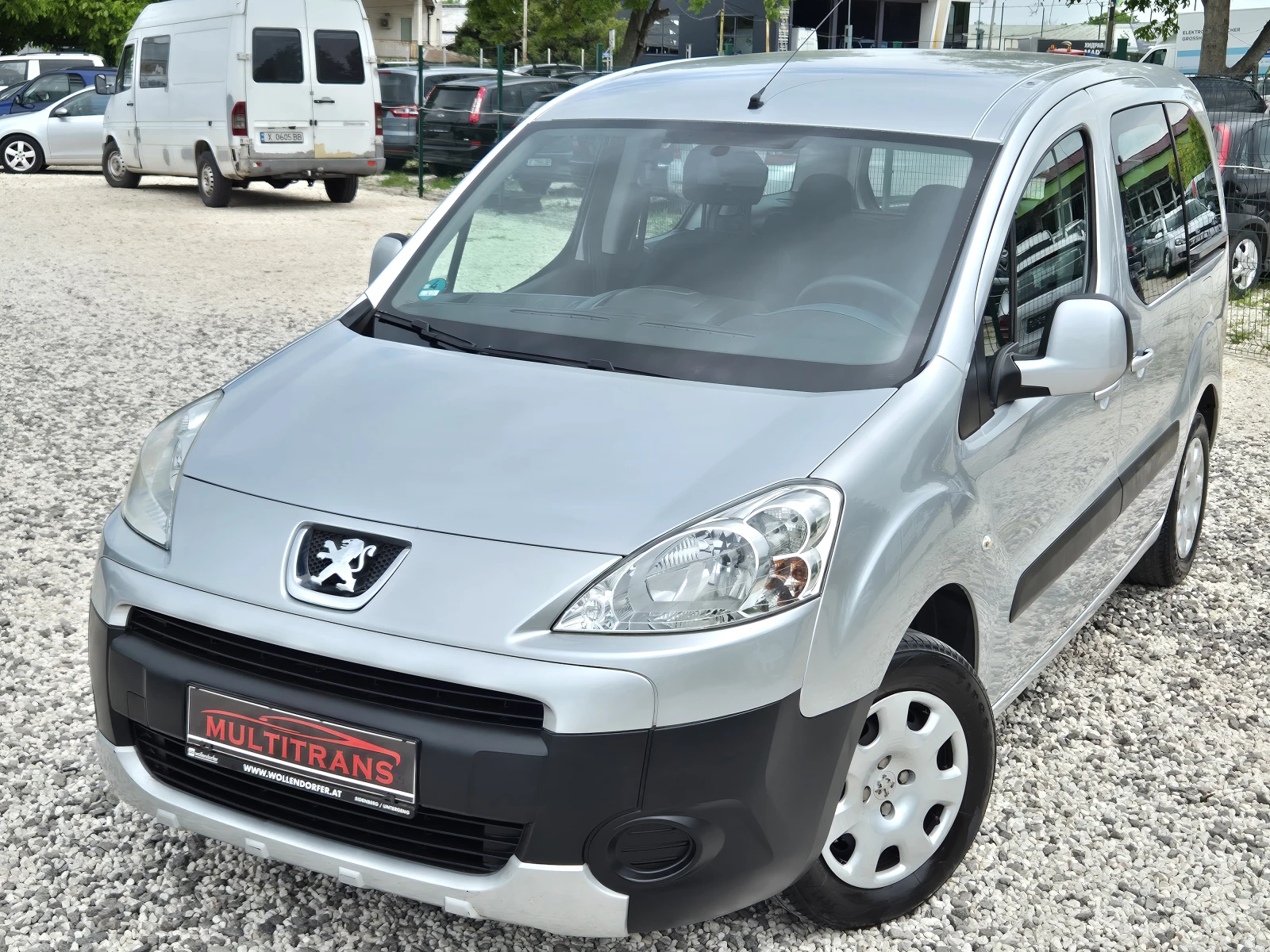 Peugeot Partner * 1.6-120x.км* КАТО НОВА* , снимка 7 - Автомобили и джипове - 54640269