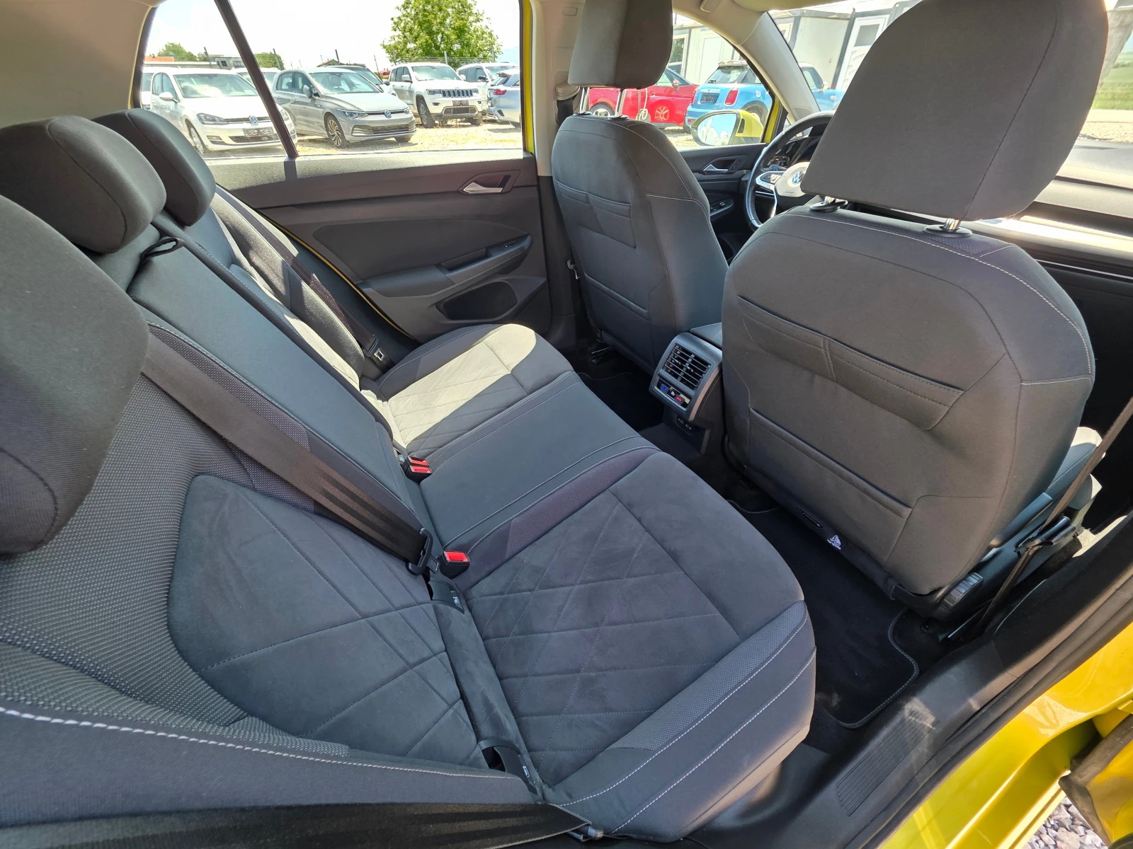 VW Golf VIII-2.0 TDI-115 hp-Style, снимка 14 - Автомобили и джипове - 54842804