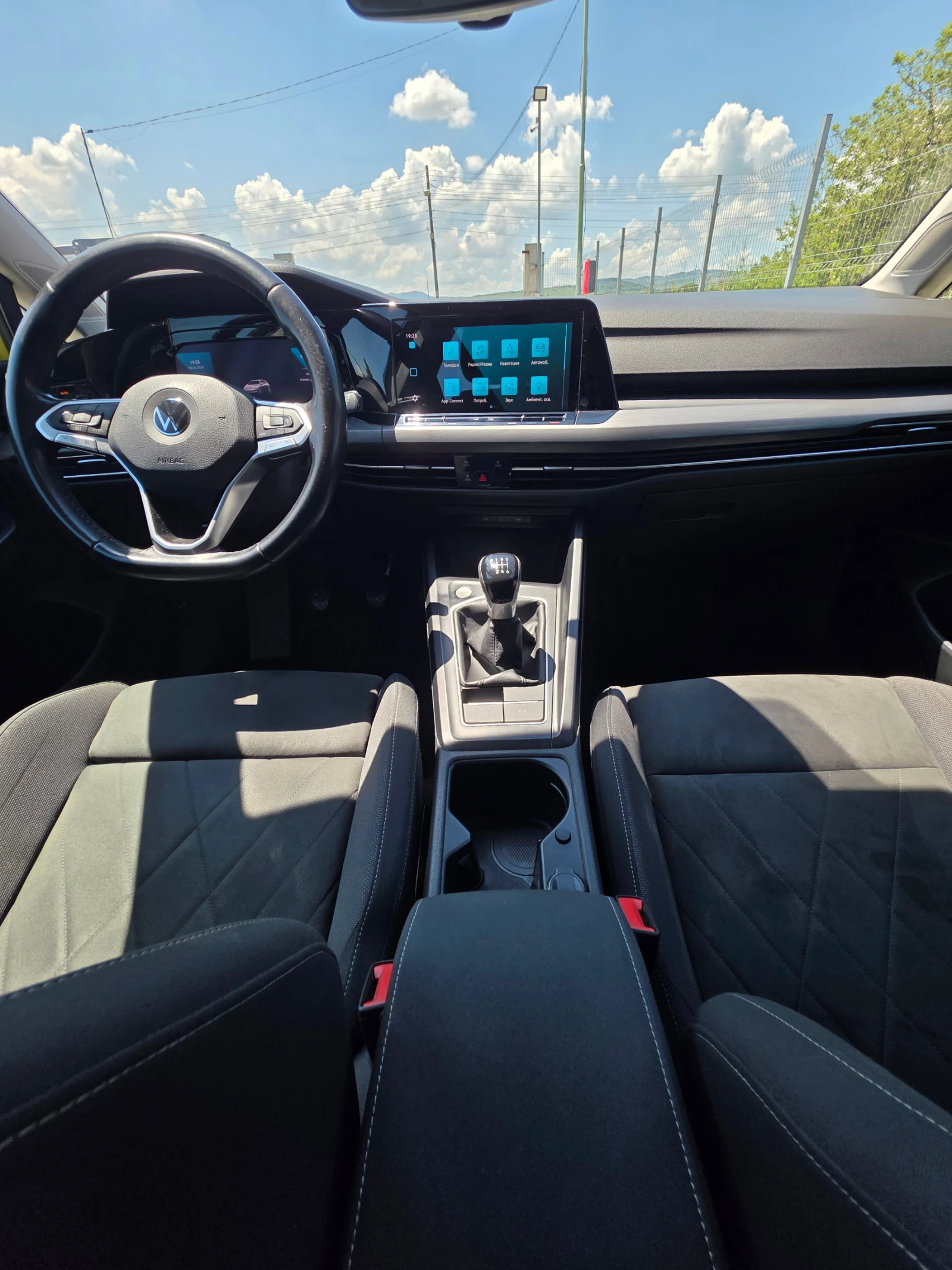 VW Golf VIII-2.0 TDI-115 hp-Style, снимка 11 - Автомобили и джипове - 54842804