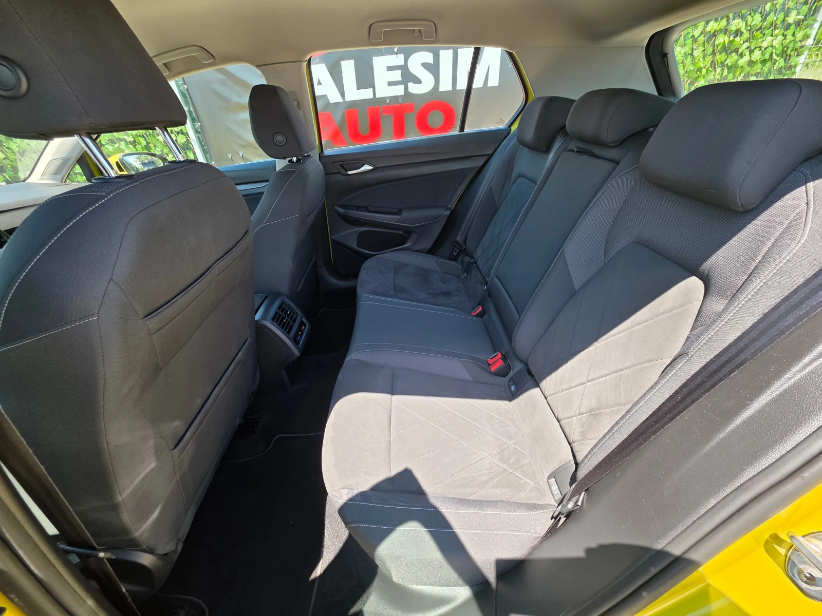 VW Golf VIII-2.0 TDI-115 hp-Style, снимка 12 - Автомобили и джипове - 54842804