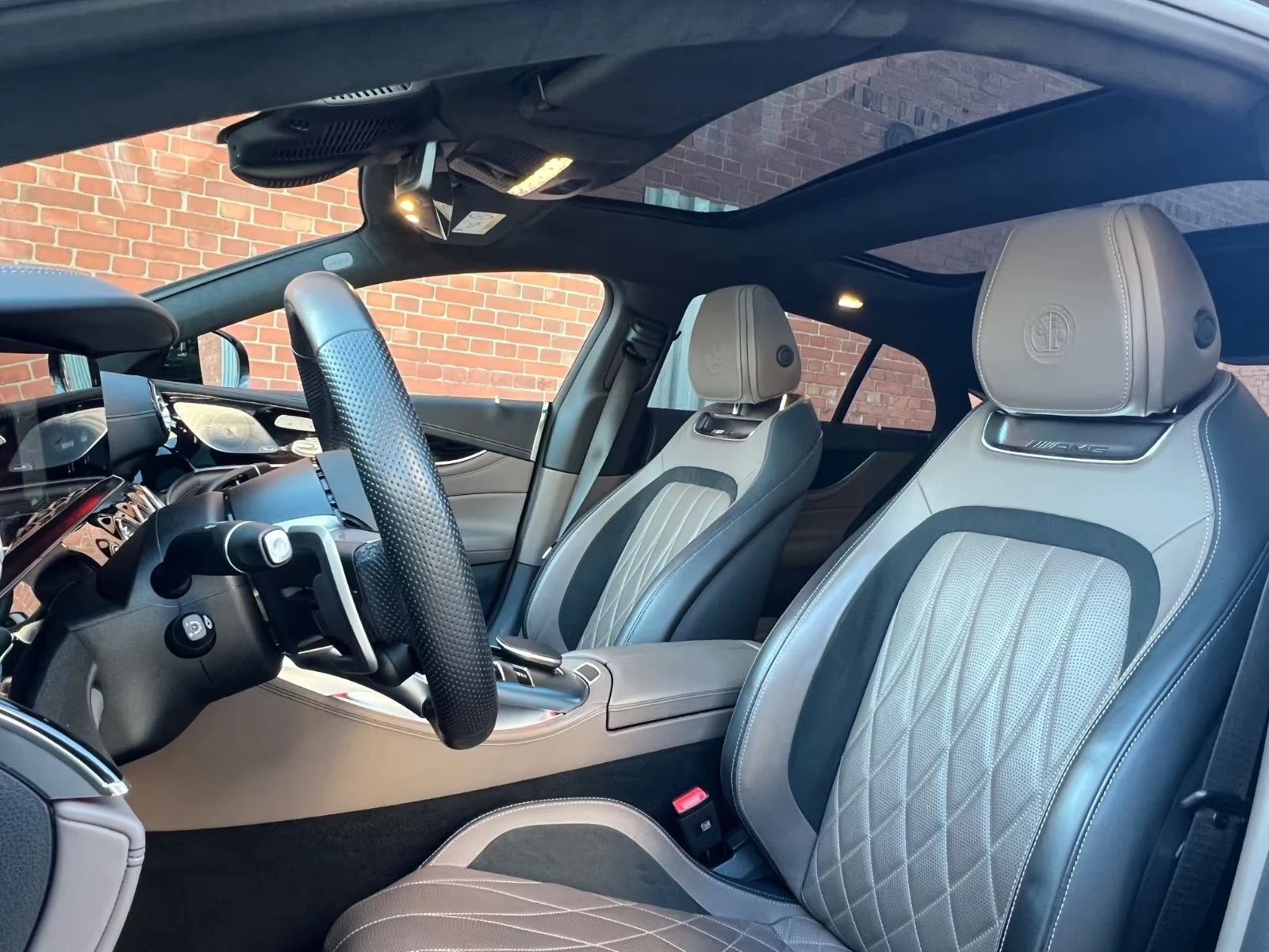 Mercedes-Benz AMG GT 63S E-PERFORMANCE / CERAMIC / BURM / HUD / 360 /, снимка 9 - Автомобили и джипове - 55059453