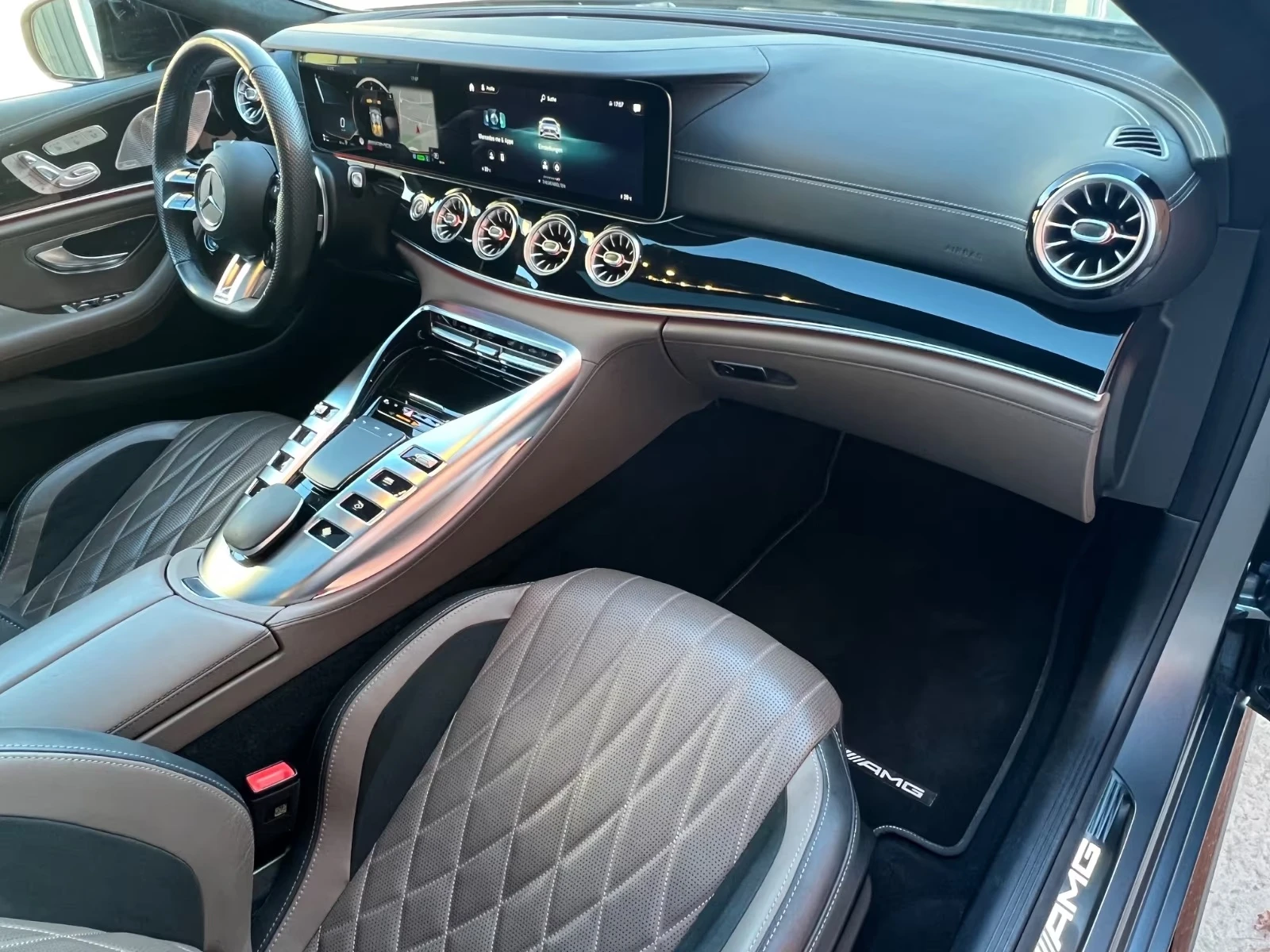 Mercedes-Benz AMG GT 63S E-PERFORMANCE / CERAMIC / BURM / HUD / 360 /, снимка 13 - Автомобили и джипове - 55059453