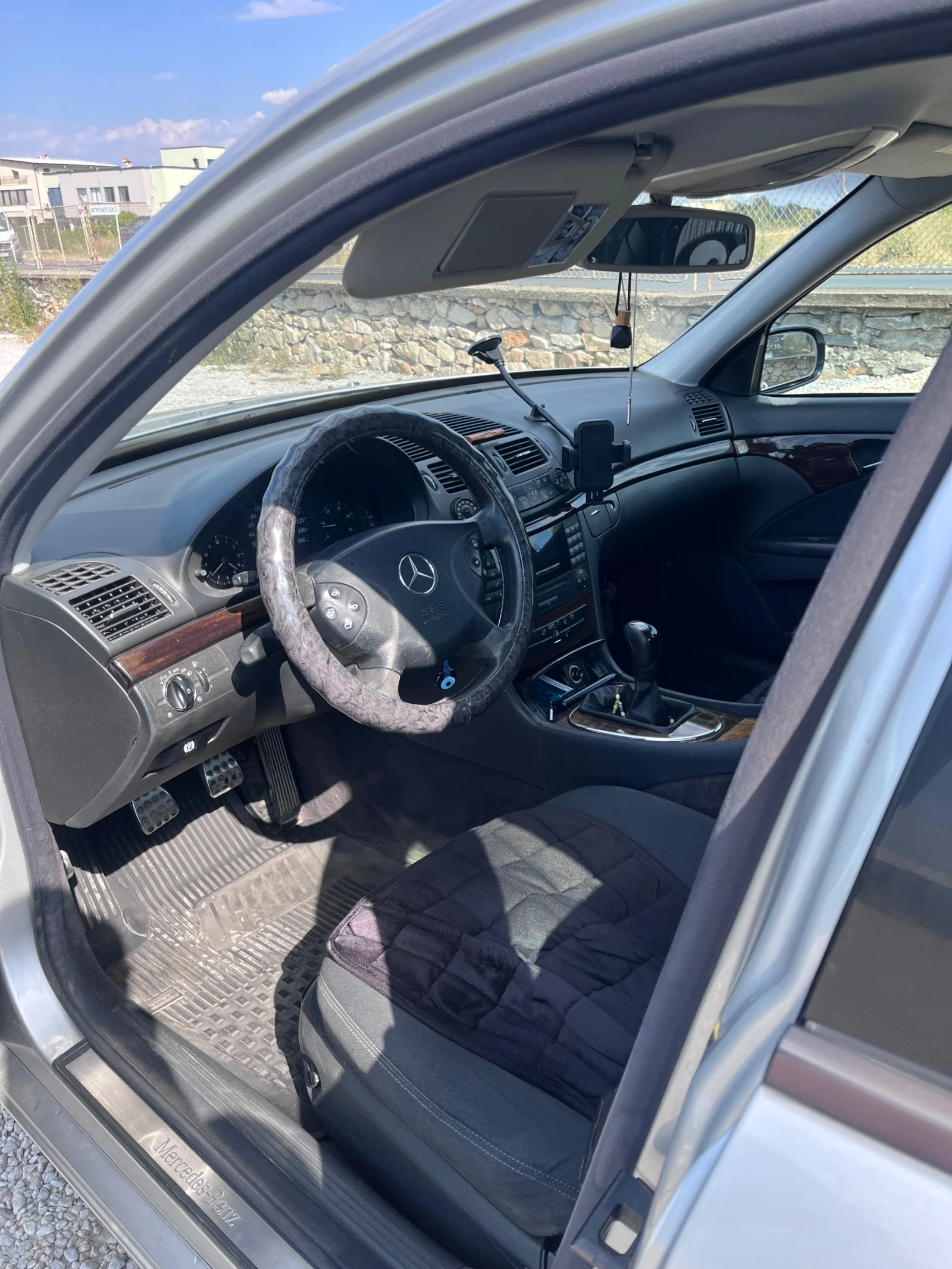 Mercedes-Benz E 220 CDI, снимка 5 - Автомобили и джипове - 55588256