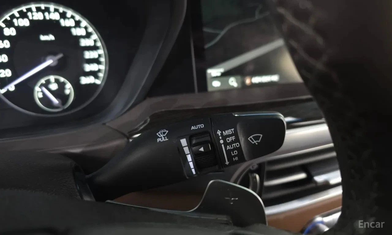 Genesis G90 AWD Luxury, снимка 4 - Автомобили и джипове - 56022367