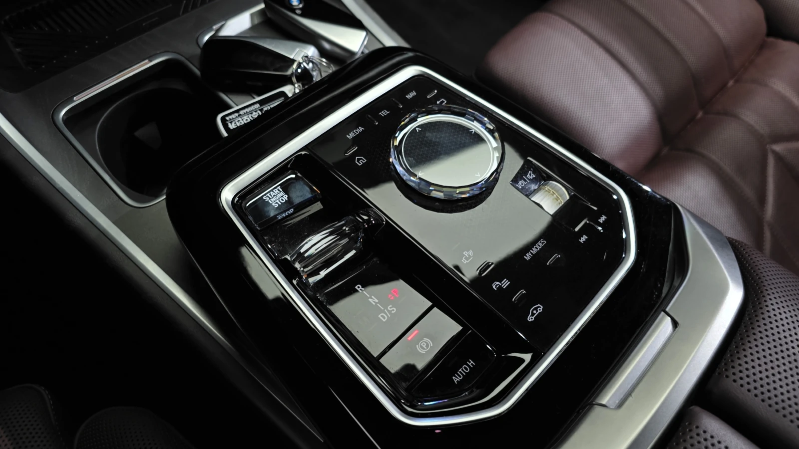 BMW 740 КРАЙНА ЦЕНА, снимка 12 - Автомобили и джипове - 56060414