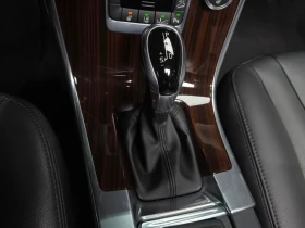 Volvo XC60 D5 AWD, снимка 9