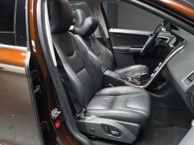 Volvo XC60 D5 AWD, снимка 11