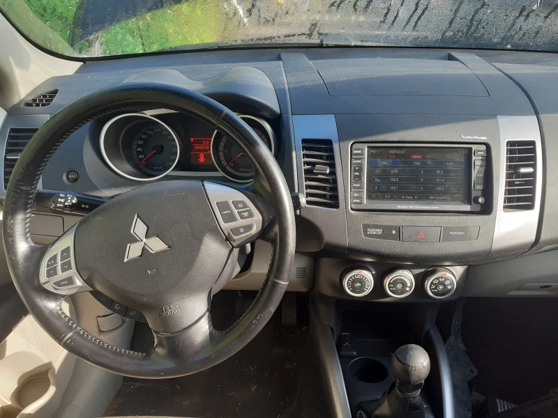 Mitsubishi Outlander 2.2DID и 2.0TDI, снимка 8 - Автомобили и джипове - 29691317