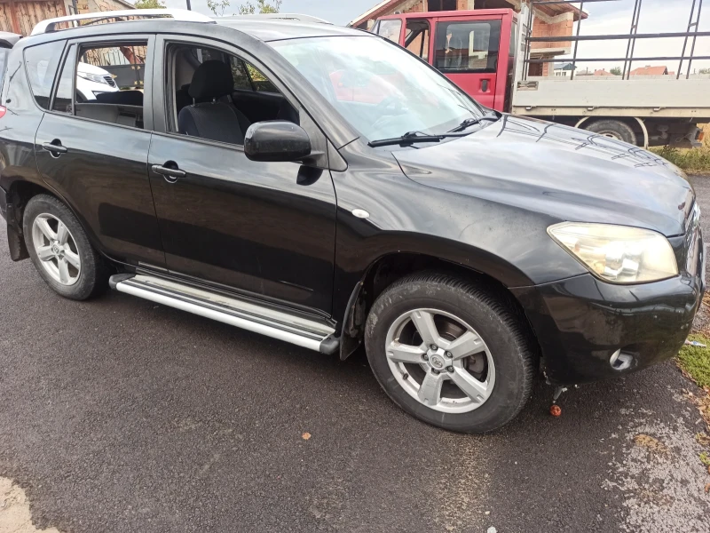 Toyota Rav4, снимка 8 - Автомобили и джипове - 47283982