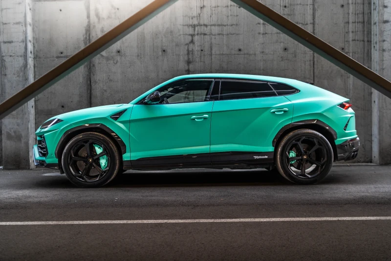 Lamborghini Urus EXCLUSIVE/CARBON/CERAMIC/AKRAPOVIC, снимка 8 - Автомобили и джипове - 48361086