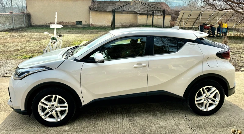 Toyota C-HR 1.2Turbo 116кс Ръчка Led FACELIFT, снимка 3 - Автомобили и джипове - 48814064