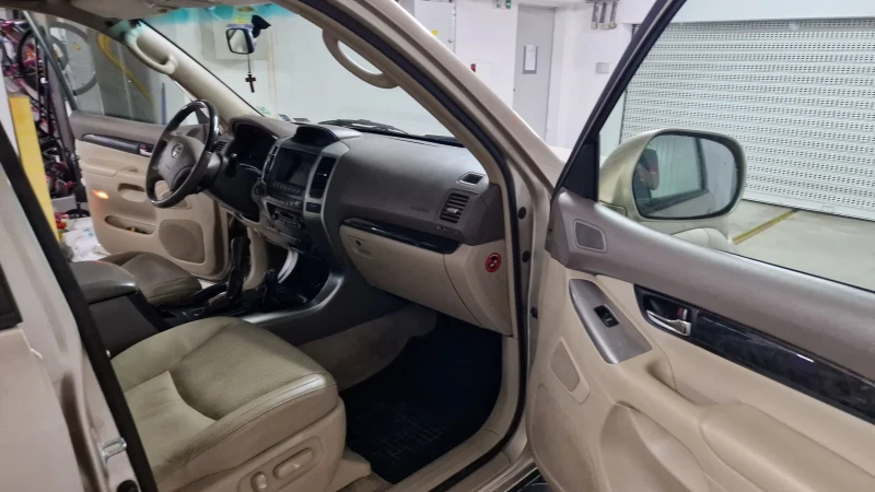 Toyota Land cruiser, снимка 9 - Автомобили и джипове - 51963792