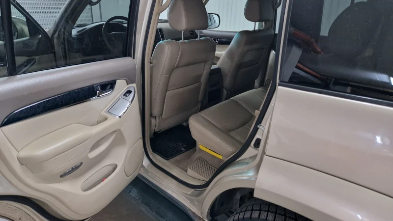 Toyota Land cruiser, снимка 8 - Автомобили и джипове - 51963792